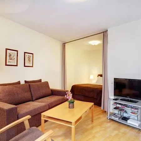 Apartment Cozy In The Heart Of , Foorum. *